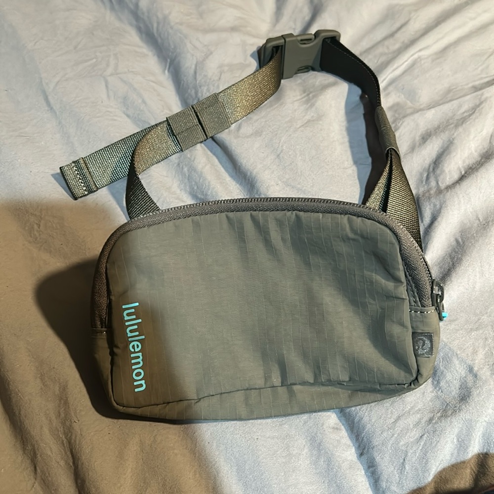 Lululemon Mini Belt Bag